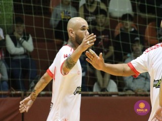 
<a style='margin-left: 5px;' class='btn btn-xs btn-social btn-facebook' href='https://www.facebook.com/sharer/sharer.php?u=https://www.boladovale.com.br/imgs/800-800-90/conteudo/fotos/1692/img0579.jpg' rel='popup' data-width='500' data-height='400'><i class='fa fa-facebook'></i>Compartilhar <span class='hidden-xs'>no Facebook</span>
</a> 
<a class='btn btn-default btn-xs' target='_blank' href='imgs/800-800-90/conteudo/fotos/1692/img0579.jpg'>
<span class='glyphicon glyphicon-cloud-download'></span> Salvar
</a> 
<span></span>