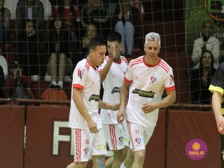 
<a style='margin-left: 5px;' class='btn btn-xs btn-social btn-facebook' href='https://www.facebook.com/sharer/sharer.php?u=https://www.boladovale.com.br/imgs/800-800-90/conteudo/fotos/1692/img0591.jpg' rel='popup' data-width='500' data-height='400'><i class='fa fa-facebook'></i>Compartilhar <span class='hidden-xs'>no Facebook</span>
</a> 
<a class='btn btn-default btn-xs' target='_blank' href='imgs/800-800-90/conteudo/fotos/1692/img0591.jpg'>
<span class='glyphicon glyphicon-cloud-download'></span> Salvar
</a> 
<span></span>