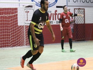 
<a style='margin-left: 5px;' class='btn btn-xs btn-social btn-facebook' href='https://www.facebook.com/sharer/sharer.php?u=https://www.boladovale.com.br/imgs/800-800-90/conteudo/fotos/1692/img0595.jpg' rel='popup' data-width='500' data-height='400'><i class='fa fa-facebook'></i>Compartilhar <span class='hidden-xs'>no Facebook</span>
</a> 
<a class='btn btn-default btn-xs' target='_blank' href='imgs/800-800-90/conteudo/fotos/1692/img0595.jpg'>
<span class='glyphicon glyphicon-cloud-download'></span> Salvar
</a> 
<span></span>