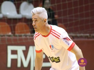 
<a style='margin-left: 5px;' class='btn btn-xs btn-social btn-facebook' href='https://www.facebook.com/sharer/sharer.php?u=https://www.boladovale.com.br/imgs/800-800-90/conteudo/fotos/1692/img0608.jpg' rel='popup' data-width='500' data-height='400'><i class='fa fa-facebook'></i>Compartilhar <span class='hidden-xs'>no Facebook</span>
</a> 
<a class='btn btn-default btn-xs' target='_blank' href='imgs/800-800-90/conteudo/fotos/1692/img0608.jpg'>
<span class='glyphicon glyphicon-cloud-download'></span> Salvar
</a> 
<span></span>