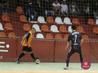 
<a style='margin-left: 5px;' class='btn btn-xs btn-social btn-facebook' href='https://www.facebook.com/sharer/sharer.php?u=https://www.boladovale.com.br/imgs/800-800-90/conteudo/fotos/1693/img0639.jpg' rel='popup' data-width='500' data-height='400'><i class='fa fa-facebook'></i>Compartilhar <span class='hidden-xs'>no Facebook</span>
</a> 
<a class='btn btn-default btn-xs' target='_blank' href='imgs/800-800-90/conteudo/fotos/1693/img0639.jpg'>
<span class='glyphicon glyphicon-cloud-download'></span> Salvar
</a> 
<span></span>