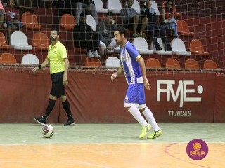 
<a style='margin-left: 5px;' class='btn btn-xs btn-social btn-facebook' href='https://www.facebook.com/sharer/sharer.php?u=https://www.boladovale.com.br/imgs/800-800-90/conteudo/fotos/1694/img0682.jpg' rel='popup' data-width='500' data-height='400'><i class='fa fa-facebook'></i>Compartilhar <span class='hidden-xs'>no Facebook</span>
</a> 
<a class='btn btn-default btn-xs' target='_blank' href='imgs/800-800-90/conteudo/fotos/1694/img0682.jpg'>
<span class='glyphicon glyphicon-cloud-download'></span> Salvar
</a> 
<span></span>