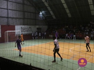 
<a style='margin-left: 5px;' class='btn btn-xs btn-social btn-facebook' href='https://www.facebook.com/sharer/sharer.php?u=https://www.boladovale.com.br/imgs/800-800-90/conteudo/fotos/1695/img0856.jpg' rel='popup' data-width='500' data-height='400'><i class='fa fa-facebook'></i>Compartilhar <span class='hidden-xs'>no Facebook</span>
</a> 
<a class='btn btn-default btn-xs' target='_blank' href='imgs/800-800-90/conteudo/fotos/1695/img0856.jpg'>
<span class='glyphicon glyphicon-cloud-download'></span> Salvar
</a> 
<span></span>