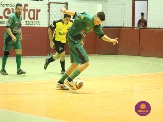 
<a style='margin-left: 5px;' class='btn btn-xs btn-social btn-facebook' href='https://www.facebook.com/sharer/sharer.php?u=https://www.boladovale.com.br/imgs/800-800-90/conteudo/fotos/1696/img7318.jpg' rel='popup' data-width='500' data-height='400'><i class='fa fa-facebook'></i>Compartilhar <span class='hidden-xs'>no Facebook</span>
</a> 
<a class='btn btn-default btn-xs' target='_blank' href='imgs/800-800-90/conteudo/fotos/1696/img7318.jpg'>
<span class='glyphicon glyphicon-cloud-download'></span> Salvar
</a> 
<span></span>