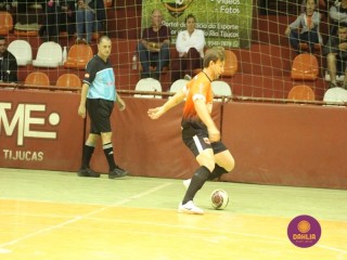 
<a style='margin-left: 5px;' class='btn btn-xs btn-social btn-facebook' href='https://www.facebook.com/sharer/sharer.php?u=https://www.boladovale.com.br/imgs/800-800-90/conteudo/fotos/1697/img7386.jpg' rel='popup' data-width='500' data-height='400'><i class='fa fa-facebook'></i>Compartilhar <span class='hidden-xs'>no Facebook</span>
</a> 
<a class='btn btn-default btn-xs' target='_blank' href='imgs/800-800-90/conteudo/fotos/1697/img7386.jpg'>
<span class='glyphicon glyphicon-cloud-download'></span> Salvar
</a> 
<span></span>