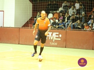 
<a style='margin-left: 5px;' class='btn btn-xs btn-social btn-facebook' href='https://www.facebook.com/sharer/sharer.php?u=https://www.boladovale.com.br/imgs/800-800-90/conteudo/fotos/1697/img7392.jpg' rel='popup' data-width='500' data-height='400'><i class='fa fa-facebook'></i>Compartilhar <span class='hidden-xs'>no Facebook</span>
</a> 
<a class='btn btn-default btn-xs' target='_blank' href='imgs/800-800-90/conteudo/fotos/1697/img7392.jpg'>
<span class='glyphicon glyphicon-cloud-download'></span> Salvar
</a> 
<span></span>