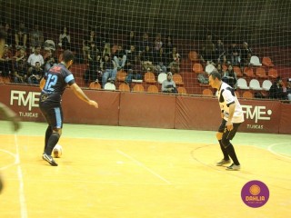 
<a style='margin-left: 5px;' class='btn btn-xs btn-social btn-facebook' href='https://www.facebook.com/sharer/sharer.php?u=https://www.boladovale.com.br/imgs/800-800-90/conteudo/fotos/1698/img7469.jpg' rel='popup' data-width='500' data-height='400'><i class='fa fa-facebook'></i>Compartilhar <span class='hidden-xs'>no Facebook</span>
</a> 
<a class='btn btn-default btn-xs' target='_blank' href='imgs/800-800-90/conteudo/fotos/1698/img7469.jpg'>
<span class='glyphicon glyphicon-cloud-download'></span> Salvar
</a> 
<span></span>