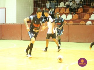 
<a style='margin-left: 5px;' class='btn btn-xs btn-social btn-facebook' href='https://www.facebook.com/sharer/sharer.php?u=https://www.boladovale.com.br/imgs/800-800-90/conteudo/fotos/1698/img7500.jpg' rel='popup' data-width='500' data-height='400'><i class='fa fa-facebook'></i>Compartilhar <span class='hidden-xs'>no Facebook</span>
</a> 
<a class='btn btn-default btn-xs' target='_blank' href='imgs/800-800-90/conteudo/fotos/1698/img7500.jpg'>
<span class='glyphicon glyphicon-cloud-download'></span> Salvar
</a> 
<span></span>