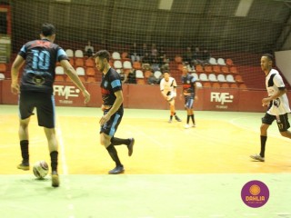 
<a style='margin-left: 5px;' class='btn btn-xs btn-social btn-facebook' href='https://www.facebook.com/sharer/sharer.php?u=https://www.boladovale.com.br/imgs/800-800-90/conteudo/fotos/1698/img7517.jpg' rel='popup' data-width='500' data-height='400'><i class='fa fa-facebook'></i>Compartilhar <span class='hidden-xs'>no Facebook</span>
</a> 
<a class='btn btn-default btn-xs' target='_blank' href='imgs/800-800-90/conteudo/fotos/1698/img7517.jpg'>
<span class='glyphicon glyphicon-cloud-download'></span> Salvar
</a> 
<span></span>