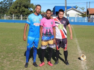 
<a style='margin-left: 5px;' class='btn btn-xs btn-social btn-facebook' href='https://www.facebook.com/sharer/sharer.php?u=https://www.boladovale.com.br/imgs/800-800-90/conteudo/fotos/1699/img6962.jpg' rel='popup' data-width='500' data-height='400'><i class='fa fa-facebook'></i>Compartilhar <span class='hidden-xs'>no Facebook</span>
</a> 
<a class='btn btn-default btn-xs' target='_blank' href='imgs/800-800-90/conteudo/fotos/1699/img6962.jpg'>
<span class='glyphicon glyphicon-cloud-download'></span> Salvar
</a> 
<span></span>