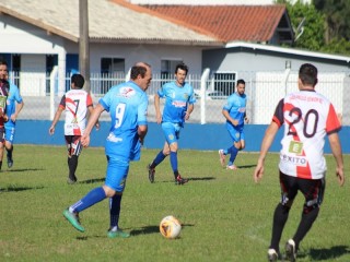 
<a style='margin-left: 5px;' class='btn btn-xs btn-social btn-facebook' href='https://www.facebook.com/sharer/sharer.php?u=https://www.boladovale.com.br/imgs/800-800-90/conteudo/fotos/1699/img6975.jpg' rel='popup' data-width='500' data-height='400'><i class='fa fa-facebook'></i>Compartilhar <span class='hidden-xs'>no Facebook</span>
</a> 
<a class='btn btn-default btn-xs' target='_blank' href='imgs/800-800-90/conteudo/fotos/1699/img6975.jpg'>
<span class='glyphicon glyphicon-cloud-download'></span> Salvar
</a> 
<span></span>
