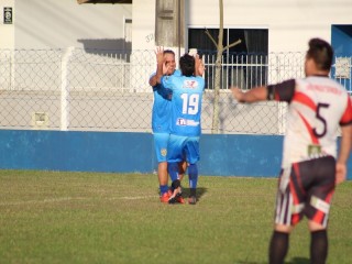 
<a style='margin-left: 5px;' class='btn btn-xs btn-social btn-facebook' href='https://www.facebook.com/sharer/sharer.php?u=https://www.boladovale.com.br/imgs/800-800-90/conteudo/fotos/1699/img7181.jpg' rel='popup' data-width='500' data-height='400'><i class='fa fa-facebook'></i>Compartilhar <span class='hidden-xs'>no Facebook</span>
</a> 
<a class='btn btn-default btn-xs' target='_blank' href='imgs/800-800-90/conteudo/fotos/1699/img7181.jpg'>
<span class='glyphicon glyphicon-cloud-download'></span> Salvar
</a> 
<span></span>