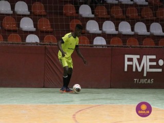 
<a style='margin-left: 5px;' class='btn btn-xs btn-social btn-facebook' href='https://www.facebook.com/sharer/sharer.php?u=https://www.boladovale.com.br/imgs/800-800-90/conteudo/fotos/1700/img0897.jpg' rel='popup' data-width='500' data-height='400'><i class='fa fa-facebook'></i>Compartilhar <span class='hidden-xs'>no Facebook</span>
</a> 
<a class='btn btn-default btn-xs' target='_blank' href='imgs/800-800-90/conteudo/fotos/1700/img0897.jpg'>
<span class='glyphicon glyphicon-cloud-download'></span> Salvar
</a> 
<span></span>