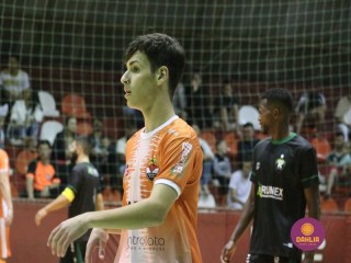
<a style='margin-left: 5px;' class='btn btn-xs btn-social btn-facebook' href='https://www.facebook.com/sharer/sharer.php?u=https://www.boladovale.com.br/imgs/800-800-90/conteudo/fotos/1701/img1007.jpg' rel='popup' data-width='500' data-height='400'><i class='fa fa-facebook'></i>Compartilhar <span class='hidden-xs'>no Facebook</span>
</a> 
<a class='btn btn-default btn-xs' target='_blank' href='imgs/800-800-90/conteudo/fotos/1701/img1007.jpg'>
<span class='glyphicon glyphicon-cloud-download'></span> Salvar
</a> 
<span></span>