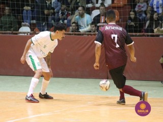 
<a style='margin-left: 5px;' class='btn btn-xs btn-social btn-facebook' href='https://www.facebook.com/sharer/sharer.php?u=https://www.boladovale.com.br/imgs/800-800-90/conteudo/fotos/1702/img1047.jpg' rel='popup' data-width='500' data-height='400'><i class='fa fa-facebook'></i>Compartilhar <span class='hidden-xs'>no Facebook</span>
</a> 
<a class='btn btn-default btn-xs' target='_blank' href='imgs/800-800-90/conteudo/fotos/1702/img1047.jpg'>
<span class='glyphicon glyphicon-cloud-download'></span> Salvar
</a> 
<span></span>