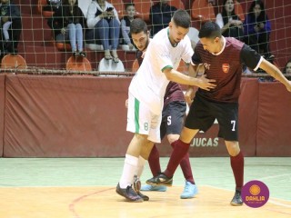 
<a style='margin-left: 5px;' class='btn btn-xs btn-social btn-facebook' href='https://www.facebook.com/sharer/sharer.php?u=https://www.boladovale.com.br/imgs/800-800-90/conteudo/fotos/1702/img1069.jpg' rel='popup' data-width='500' data-height='400'><i class='fa fa-facebook'></i>Compartilhar <span class='hidden-xs'>no Facebook</span>
</a> 
<a class='btn btn-default btn-xs' target='_blank' href='imgs/800-800-90/conteudo/fotos/1702/img1069.jpg'>
<span class='glyphicon glyphicon-cloud-download'></span> Salvar
</a> 
<span></span>