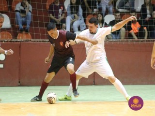 
<a style='margin-left: 5px;' class='btn btn-xs btn-social btn-facebook' href='https://www.facebook.com/sharer/sharer.php?u=https://www.boladovale.com.br/imgs/800-800-90/conteudo/fotos/1702/img1109.jpg' rel='popup' data-width='500' data-height='400'><i class='fa fa-facebook'></i>Compartilhar <span class='hidden-xs'>no Facebook</span>
</a> 
<a class='btn btn-default btn-xs' target='_blank' href='imgs/800-800-90/conteudo/fotos/1702/img1109.jpg'>
<span class='glyphicon glyphicon-cloud-download'></span> Salvar
</a> 
<span></span>