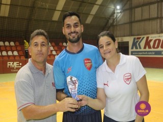 
<a style='margin-left: 5px;' class='btn btn-xs btn-social btn-facebook' href='https://www.facebook.com/sharer/sharer.php?u=https://www.boladovale.com.br/imgs/800-800-90/conteudo/fotos/1702/img1131.jpg' rel='popup' data-width='500' data-height='400'><i class='fa fa-facebook'></i>Compartilhar <span class='hidden-xs'>no Facebook</span>
</a> 
<a class='btn btn-default btn-xs' target='_blank' href='imgs/800-800-90/conteudo/fotos/1702/img1131.jpg'>
<span class='glyphicon glyphicon-cloud-download'></span> Salvar
</a> 
<span></span>