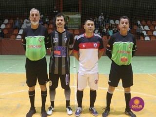 
<a style='margin-left: 5px;' class='btn btn-xs btn-social btn-facebook' href='https://www.facebook.com/sharer/sharer.php?u=https://www.boladovale.com.br/imgs/800-800-90/conteudo/fotos/1703/img1453.jpg' rel='popup' data-width='500' data-height='400'><i class='fa fa-facebook'></i>Compartilhar <span class='hidden-xs'>no Facebook</span>
</a> 
<a class='btn btn-default btn-xs' target='_blank' href='imgs/800-800-90/conteudo/fotos/1703/img1453.jpg'>
<span class='glyphicon glyphicon-cloud-download'></span> Salvar
</a> 
<span></span>