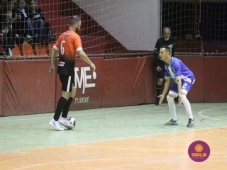
<a style='margin-left: 5px;' class='btn btn-xs btn-social btn-facebook' href='https://www.facebook.com/sharer/sharer.php?u=https://www.boladovale.com.br/imgs/800-800-90/conteudo/fotos/1704/img1683.jpg' rel='popup' data-width='500' data-height='400'><i class='fa fa-facebook'></i>Compartilhar <span class='hidden-xs'>no Facebook</span>
</a> 
<a class='btn btn-default btn-xs' target='_blank' href='imgs/800-800-90/conteudo/fotos/1704/img1683.jpg'>
<span class='glyphicon glyphicon-cloud-download'></span> Salvar
</a> 
<span></span>