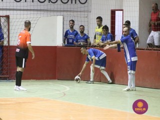 
<a style='margin-left: 5px;' class='btn btn-xs btn-social btn-facebook' href='https://www.facebook.com/sharer/sharer.php?u=https://www.boladovale.com.br/imgs/800-800-90/conteudo/fotos/1704/img1687.jpg' rel='popup' data-width='500' data-height='400'><i class='fa fa-facebook'></i>Compartilhar <span class='hidden-xs'>no Facebook</span>
</a> 
<a class='btn btn-default btn-xs' target='_blank' href='imgs/800-800-90/conteudo/fotos/1704/img1687.jpg'>
<span class='glyphicon glyphicon-cloud-download'></span> Salvar
</a> 
<span></span>