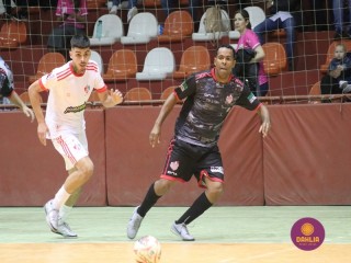 
<a style='margin-left: 5px;' class='btn btn-xs btn-social btn-facebook' href='https://www.facebook.com/sharer/sharer.php?u=https://www.boladovale.com.br/imgs/800-800-90/conteudo/fotos/1711/img2437.jpg' rel='popup' data-width='500' data-height='400'><i class='fa fa-facebook'></i>Compartilhar <span class='hidden-xs'>no Facebook</span>
</a> 
<a class='btn btn-default btn-xs' target='_blank' href='imgs/800-800-90/conteudo/fotos/1711/img2437.jpg'>
<span class='glyphicon glyphicon-cloud-download'></span> Salvar
</a> 
<span></span>