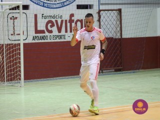 
<a style='margin-left: 5px;' class='btn btn-xs btn-social btn-facebook' href='https://www.facebook.com/sharer/sharer.php?u=https://www.boladovale.com.br/imgs/800-800-90/conteudo/fotos/1711/img2517.jpg' rel='popup' data-width='500' data-height='400'><i class='fa fa-facebook'></i>Compartilhar <span class='hidden-xs'>no Facebook</span>
</a> 
<a class='btn btn-default btn-xs' target='_blank' href='imgs/800-800-90/conteudo/fotos/1711/img2517.jpg'>
<span class='glyphicon glyphicon-cloud-download'></span> Salvar
</a> 
<span></span>