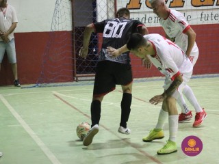 
<a style='margin-left: 5px;' class='btn btn-xs btn-social btn-facebook' href='https://www.facebook.com/sharer/sharer.php?u=https://www.boladovale.com.br/imgs/800-800-90/conteudo/fotos/1711/img2537.jpg' rel='popup' data-width='500' data-height='400'><i class='fa fa-facebook'></i>Compartilhar <span class='hidden-xs'>no Facebook</span>
</a> 
<a class='btn btn-default btn-xs' target='_blank' href='imgs/800-800-90/conteudo/fotos/1711/img2537.jpg'>
<span class='glyphicon glyphicon-cloud-download'></span> Salvar
</a> 
<span></span>