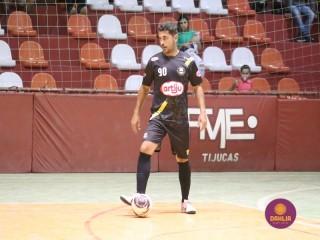 
<a style='margin-left: 5px;' class='btn btn-xs btn-social btn-facebook' href='https://www.facebook.com/sharer/sharer.php?u=https://www.boladovale.com.br/imgs/800-800-90/conteudo/fotos/1712/img2584.jpg' rel='popup' data-width='500' data-height='400'><i class='fa fa-facebook'></i>Compartilhar <span class='hidden-xs'>no Facebook</span>
</a> 
<a class='btn btn-default btn-xs' target='_blank' href='imgs/800-800-90/conteudo/fotos/1712/img2584.jpg'>
<span class='glyphicon glyphicon-cloud-download'></span> Salvar
</a> 
<span></span>