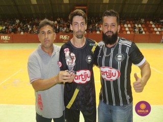 
<a style='margin-left: 5px;' class='btn btn-xs btn-social btn-facebook' href='https://www.facebook.com/sharer/sharer.php?u=https://www.boladovale.com.br/imgs/800-800-90/conteudo/fotos/1712/img2628.jpg' rel='popup' data-width='500' data-height='400'><i class='fa fa-facebook'></i>Compartilhar <span class='hidden-xs'>no Facebook</span>
</a> 
<a class='btn btn-default btn-xs' target='_blank' href='imgs/800-800-90/conteudo/fotos/1712/img2628.jpg'>
<span class='glyphicon glyphicon-cloud-download'></span> Salvar
</a> 
<span></span>