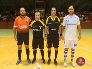 
<a style='margin-left: 5px;' class='btn btn-xs btn-social btn-facebook' href='https://www.facebook.com/sharer/sharer.php?u=https://www.boladovale.com.br/imgs/800-800-90/conteudo/fotos/1713/img2630.jpg' rel='popup' data-width='500' data-height='400'><i class='fa fa-facebook'></i>Compartilhar <span class='hidden-xs'>no Facebook</span>
</a> 
<a class='btn btn-default btn-xs' target='_blank' href='imgs/800-800-90/conteudo/fotos/1713/img2630.jpg'>
<span class='glyphicon glyphicon-cloud-download'></span> Salvar
</a> 
<span></span>