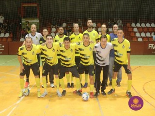 
<a style='margin-left: 5px;' class='btn btn-xs btn-social btn-facebook' href='https://www.facebook.com/sharer/sharer.php?u=https://www.boladovale.com.br/imgs/800-800-90/conteudo/fotos/1714/img2677.jpg' rel='popup' data-width='500' data-height='400'><i class='fa fa-facebook'></i>Compartilhar <span class='hidden-xs'>no Facebook</span>
</a> 
<a class='btn btn-default btn-xs' target='_blank' href='imgs/800-800-90/conteudo/fotos/1714/img2677.jpg'>
<span class='glyphicon glyphicon-cloud-download'></span> Salvar
</a> 
<span></span>
