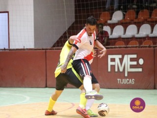 
<a style='margin-left: 5px;' class='btn btn-xs btn-social btn-facebook' href='https://www.facebook.com/sharer/sharer.php?u=https://www.boladovale.com.br/imgs/800-800-90/conteudo/fotos/1714/img2755.jpg' rel='popup' data-width='500' data-height='400'><i class='fa fa-facebook'></i>Compartilhar <span class='hidden-xs'>no Facebook</span>
</a> 
<a class='btn btn-default btn-xs' target='_blank' href='imgs/800-800-90/conteudo/fotos/1714/img2755.jpg'>
<span class='glyphicon glyphicon-cloud-download'></span> Salvar
</a> 
<span></span>