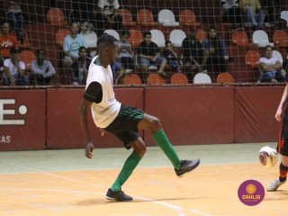 
<a style='margin-left: 5px;' class='btn btn-xs btn-social btn-facebook' href='https://www.facebook.com/sharer/sharer.php?u=https://www.boladovale.com.br/imgs/800-800-90/conteudo/fotos/1716/img2877.jpg' rel='popup' data-width='500' data-height='400'><i class='fa fa-facebook'></i>Compartilhar <span class='hidden-xs'>no Facebook</span>
</a> 
<a class='btn btn-default btn-xs' target='_blank' href='imgs/800-800-90/conteudo/fotos/1716/img2877.jpg'>
<span class='glyphicon glyphicon-cloud-download'></span> Salvar
</a> 
<span></span>