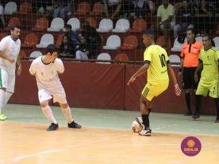 
<a style='margin-left: 5px;' class='btn btn-xs btn-social btn-facebook' href='https://www.facebook.com/sharer/sharer.php?u=https://www.boladovale.com.br/imgs/800-800-90/conteudo/fotos/1717/img2901.jpg' rel='popup' data-width='500' data-height='400'><i class='fa fa-facebook'></i>Compartilhar <span class='hidden-xs'>no Facebook</span>
</a> 
<a class='btn btn-default btn-xs' target='_blank' href='imgs/800-800-90/conteudo/fotos/1717/img2901.jpg'>
<span class='glyphicon glyphicon-cloud-download'></span> Salvar
</a> 
<span></span>