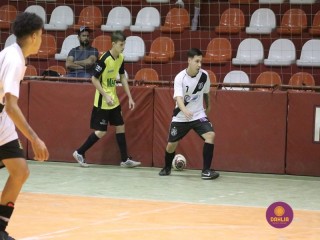 
<a style='margin-left: 5px;' class='btn btn-xs btn-social btn-facebook' href='https://www.facebook.com/sharer/sharer.php?u=https://www.boladovale.com.br/imgs/800-800-90/conteudo/fotos/1718/img2930.jpg' rel='popup' data-width='500' data-height='400'><i class='fa fa-facebook'></i>Compartilhar <span class='hidden-xs'>no Facebook</span>
</a> 
<a class='btn btn-default btn-xs' target='_blank' href='imgs/800-800-90/conteudo/fotos/1718/img2930.jpg'>
<span class='glyphicon glyphicon-cloud-download'></span> Salvar
</a> 
<span></span>