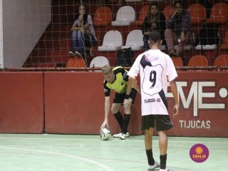 
<a style='margin-left: 5px;' class='btn btn-xs btn-social btn-facebook' href='https://www.facebook.com/sharer/sharer.php?u=https://www.boladovale.com.br/imgs/800-800-90/conteudo/fotos/1718/img2941.jpg' rel='popup' data-width='500' data-height='400'><i class='fa fa-facebook'></i>Compartilhar <span class='hidden-xs'>no Facebook</span>
</a> 
<a class='btn btn-default btn-xs' target='_blank' href='imgs/800-800-90/conteudo/fotos/1718/img2941.jpg'>
<span class='glyphicon glyphicon-cloud-download'></span> Salvar
</a> 
<span></span>