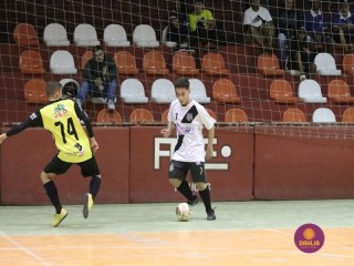 
<a style='margin-left: 5px;' class='btn btn-xs btn-social btn-facebook' href='https://www.facebook.com/sharer/sharer.php?u=https://www.boladovale.com.br/imgs/800-800-90/conteudo/fotos/1718/img2977.jpg' rel='popup' data-width='500' data-height='400'><i class='fa fa-facebook'></i>Compartilhar <span class='hidden-xs'>no Facebook</span>
</a> 
<a class='btn btn-default btn-xs' target='_blank' href='imgs/800-800-90/conteudo/fotos/1718/img2977.jpg'>
<span class='glyphicon glyphicon-cloud-download'></span> Salvar
</a> 
<span></span>