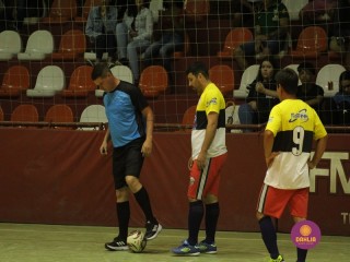 
<a style='margin-left: 5px;' class='btn btn-xs btn-social btn-facebook' href='https://www.facebook.com/sharer/sharer.php?u=https://www.boladovale.com.br/imgs/800-800-90/conteudo/fotos/1719/img7568.jpg' rel='popup' data-width='500' data-height='400'><i class='fa fa-facebook'></i>Compartilhar <span class='hidden-xs'>no Facebook</span>
</a> 
<a class='btn btn-default btn-xs' target='_blank' href='imgs/800-800-90/conteudo/fotos/1719/img7568.jpg'>
<span class='glyphicon glyphicon-cloud-download'></span> Salvar
</a> 
<span></span>