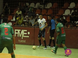 
<a style='margin-left: 5px;' class='btn btn-xs btn-social btn-facebook' href='https://www.facebook.com/sharer/sharer.php?u=https://www.boladovale.com.br/imgs/800-800-90/conteudo/fotos/1720/img7609.jpg' rel='popup' data-width='500' data-height='400'><i class='fa fa-facebook'></i>Compartilhar <span class='hidden-xs'>no Facebook</span>
</a> 
<a class='btn btn-default btn-xs' target='_blank' href='imgs/800-800-90/conteudo/fotos/1720/img7609.jpg'>
<span class='glyphicon glyphicon-cloud-download'></span> Salvar
</a> 
<span></span>
