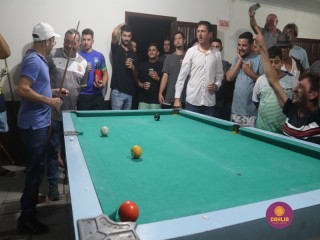 
<a style='margin-left: 5px;' class='btn btn-xs btn-social btn-facebook' href='https://www.facebook.com/sharer/sharer.php?u=https://www.boladovale.com.br/imgs/800-800-90/conteudo/fotos/1721/img2984.jpg' rel='popup' data-width='500' data-height='400'><i class='fa fa-facebook'></i>Compartilhar <span class='hidden-xs'>no Facebook</span>
</a> 
<a class='btn btn-default btn-xs' target='_blank' href='imgs/800-800-90/conteudo/fotos/1721/img2984.jpg'>
<span class='glyphicon glyphicon-cloud-download'></span> Salvar
</a> 
<span></span>