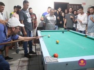 
<a style='margin-left: 5px;' class='btn btn-xs btn-social btn-facebook' href='https://www.facebook.com/sharer/sharer.php?u=https://www.boladovale.com.br/imgs/800-800-90/conteudo/fotos/1721/img2985.jpg' rel='popup' data-width='500' data-height='400'><i class='fa fa-facebook'></i>Compartilhar <span class='hidden-xs'>no Facebook</span>
</a> 
<a class='btn btn-default btn-xs' target='_blank' href='imgs/800-800-90/conteudo/fotos/1721/img2985.jpg'>
<span class='glyphicon glyphicon-cloud-download'></span> Salvar
</a> 
<span></span>