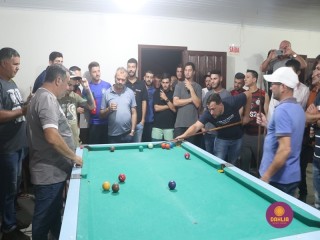 
<a style='margin-left: 5px;' class='btn btn-xs btn-social btn-facebook' href='https://www.facebook.com/sharer/sharer.php?u=https://www.boladovale.com.br/imgs/800-800-90/conteudo/fotos/1721/img2990.jpg' rel='popup' data-width='500' data-height='400'><i class='fa fa-facebook'></i>Compartilhar <span class='hidden-xs'>no Facebook</span>
</a> 
<a class='btn btn-default btn-xs' target='_blank' href='imgs/800-800-90/conteudo/fotos/1721/img2990.jpg'>
<span class='glyphicon glyphicon-cloud-download'></span> Salvar
</a> 
<span></span>