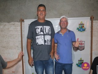 
<a style='margin-left: 5px;' class='btn btn-xs btn-social btn-facebook' href='https://www.facebook.com/sharer/sharer.php?u=https://www.boladovale.com.br/imgs/800-800-90/conteudo/fotos/1721/img3029.jpg' rel='popup' data-width='500' data-height='400'><i class='fa fa-facebook'></i>Compartilhar <span class='hidden-xs'>no Facebook</span>
</a> 
<a class='btn btn-default btn-xs' target='_blank' href='imgs/800-800-90/conteudo/fotos/1721/img3029.jpg'>
<span class='glyphicon glyphicon-cloud-download'></span> Salvar
</a> 
<span></span>