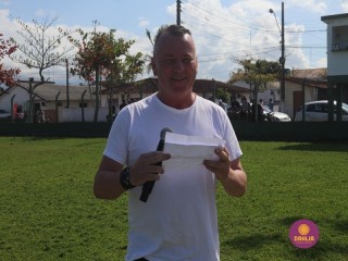 
<a style='margin-left: 5px;' class='btn btn-xs btn-social btn-facebook' href='https://www.facebook.com/sharer/sharer.php?u=https://www.boladovale.com.br/imgs/800-800-90/conteudo/fotos/1722/img3072.jpg' rel='popup' data-width='500' data-height='400'><i class='fa fa-facebook'></i>Compartilhar <span class='hidden-xs'>no Facebook</span>
</a> 
<a class='btn btn-default btn-xs' target='_blank' href='imgs/800-800-90/conteudo/fotos/1722/img3072.jpg'>
<span class='glyphicon glyphicon-cloud-download'></span> Salvar
</a> 
<span></span>