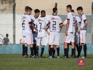
<a style='margin-left: 5px;' class='btn btn-xs btn-social btn-facebook' href='https://www.facebook.com/sharer/sharer.php?u=https://www.boladovale.com.br/imgs/800-800-90/conteudo/fotos/1724/img3631.jpg' rel='popup' data-width='500' data-height='400'><i class='fa fa-facebook'></i>Compartilhar <span class='hidden-xs'>no Facebook</span>
</a> 
<a class='btn btn-default btn-xs' target='_blank' href='imgs/800-800-90/conteudo/fotos/1724/img3631.jpg'>
<span class='glyphicon glyphicon-cloud-download'></span> Salvar
</a> 
<span></span>