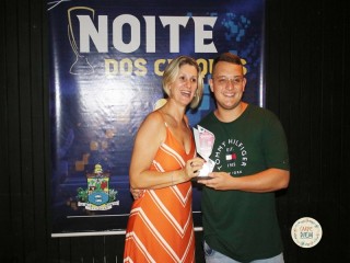 
<a style='margin-left: 5px;' class='btn btn-xs btn-social btn-facebook' href='https://www.facebook.com/sharer/sharer.php?u=https://www.boladovale.com.br/imgs/800-800-90/conteudo/fotos/1725/img7806.jpg' rel='popup' data-width='500' data-height='400'><i class='fa fa-facebook'></i>Compartilhar <span class='hidden-xs'>no Facebook</span>
</a> 
<a class='btn btn-default btn-xs' target='_blank' href='imgs/800-800-90/conteudo/fotos/1725/img7806.jpg'>
<span class='glyphicon glyphicon-cloud-download'></span> Salvar
</a> 
<span></span>