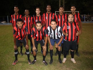 
<a style='margin-left: 5px;' class='btn btn-xs btn-social btn-facebook' href='https://www.facebook.com/sharer/sharer.php?u=https://www.boladovale.com.br/imgs/800-800-90/conteudo/fotos/1726/img0173.jpg' rel='popup' data-width='500' data-height='400'><i class='fa fa-facebook'></i>Compartilhar <span class='hidden-xs'>no Facebook</span>
</a> 
<a class='btn btn-default btn-xs' target='_blank' href='imgs/800-800-90/conteudo/fotos/1726/img0173.jpg'>
<span class='glyphicon glyphicon-cloud-download'></span> Salvar
</a> 
<span></span>