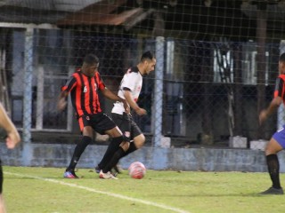 
<a style='margin-left: 5px;' class='btn btn-xs btn-social btn-facebook' href='https://www.facebook.com/sharer/sharer.php?u=https://www.boladovale.com.br/imgs/800-800-90/conteudo/fotos/1726/img0181.jpg' rel='popup' data-width='500' data-height='400'><i class='fa fa-facebook'></i>Compartilhar <span class='hidden-xs'>no Facebook</span>
</a> 
<a class='btn btn-default btn-xs' target='_blank' href='imgs/800-800-90/conteudo/fotos/1726/img0181.jpg'>
<span class='glyphicon glyphicon-cloud-download'></span> Salvar
</a> 
<span></span>