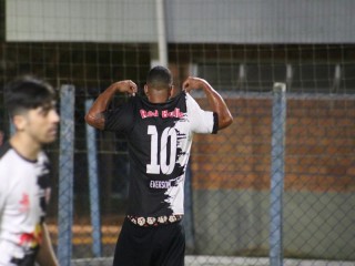 
<a style='margin-left: 5px;' class='btn btn-xs btn-social btn-facebook' href='https://www.facebook.com/sharer/sharer.php?u=https://www.boladovale.com.br/imgs/800-800-90/conteudo/fotos/1726/img0199.jpg' rel='popup' data-width='500' data-height='400'><i class='fa fa-facebook'></i>Compartilhar <span class='hidden-xs'>no Facebook</span>
</a> 
<a class='btn btn-default btn-xs' target='_blank' href='imgs/800-800-90/conteudo/fotos/1726/img0199.jpg'>
<span class='glyphicon glyphicon-cloud-download'></span> Salvar
</a> 
<span></span>
